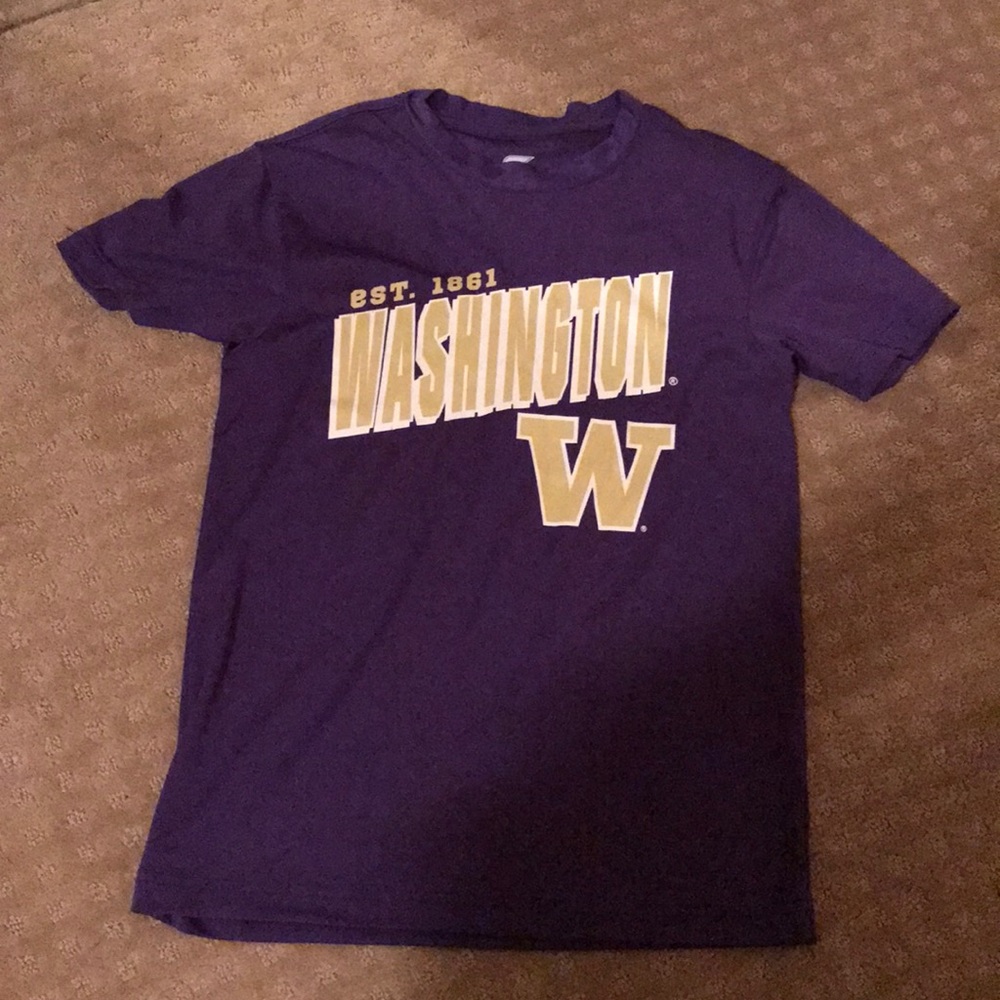 UW tee